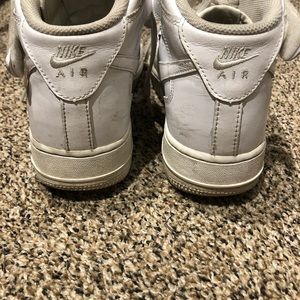 NIKE AF1 MID